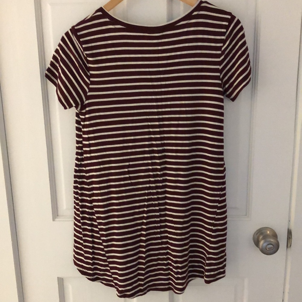 Mossimo T-shirt - Picture 5 of 5